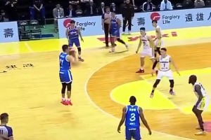 爆笑！詹姆斯和浓眉一起整蛊追梦，追梦急眼差点暴揍工作人员